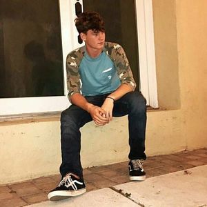 Meet your Posher, Dylan